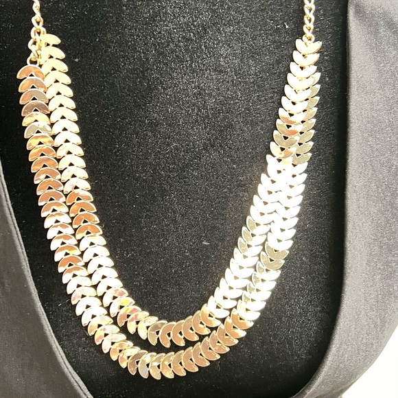 Necklace and Earring set - Picture 2 of 5